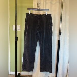 🦋Born Men's pre-owned gray corduroy pants. Size 38 X 32. MPANTS02.